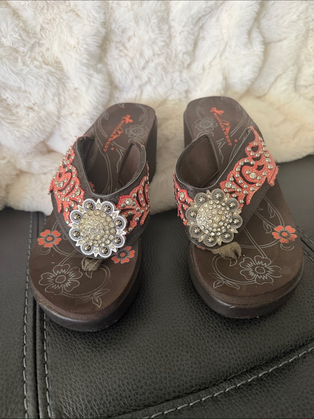 Montana West Coral Beaded Wedge Sandals with Silver Concho